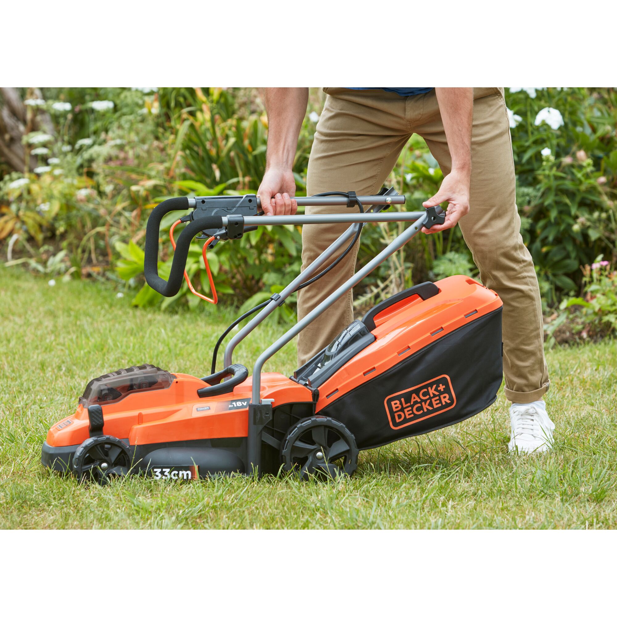 18V 4.0Ah 33cm Cordless Compact Mower With 2 Batteries BLACK DECKER