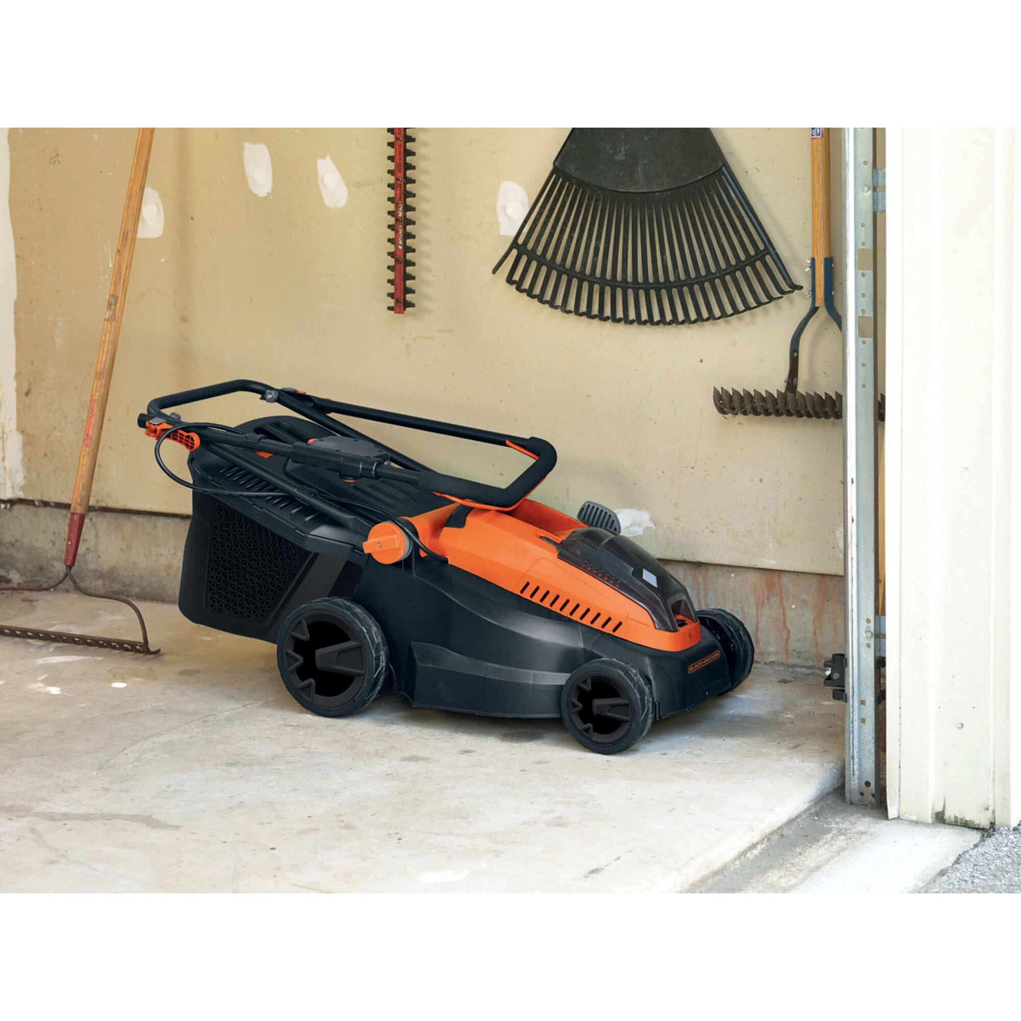 38cm 36V Li Ion Cordless Lawnmower BLACK DECKER