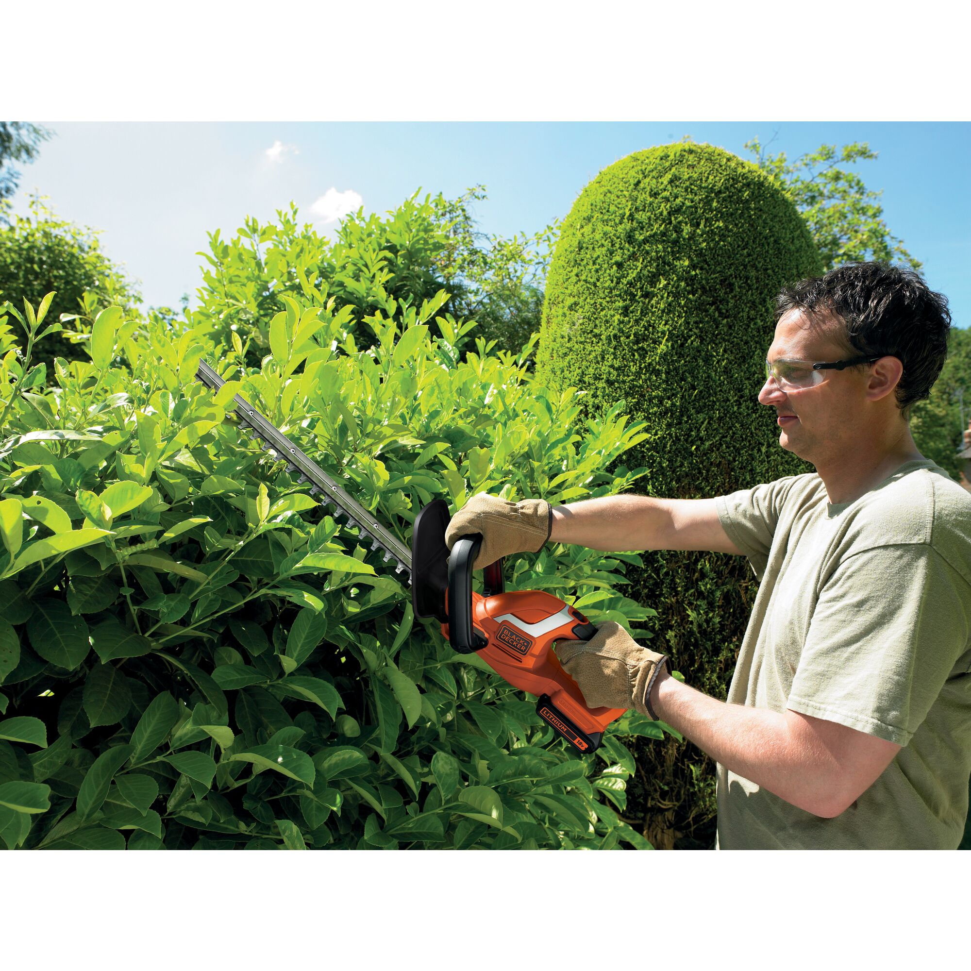 45cm Cordless 18V 2.0Ah Hedge Trimmer BLACK DECKER